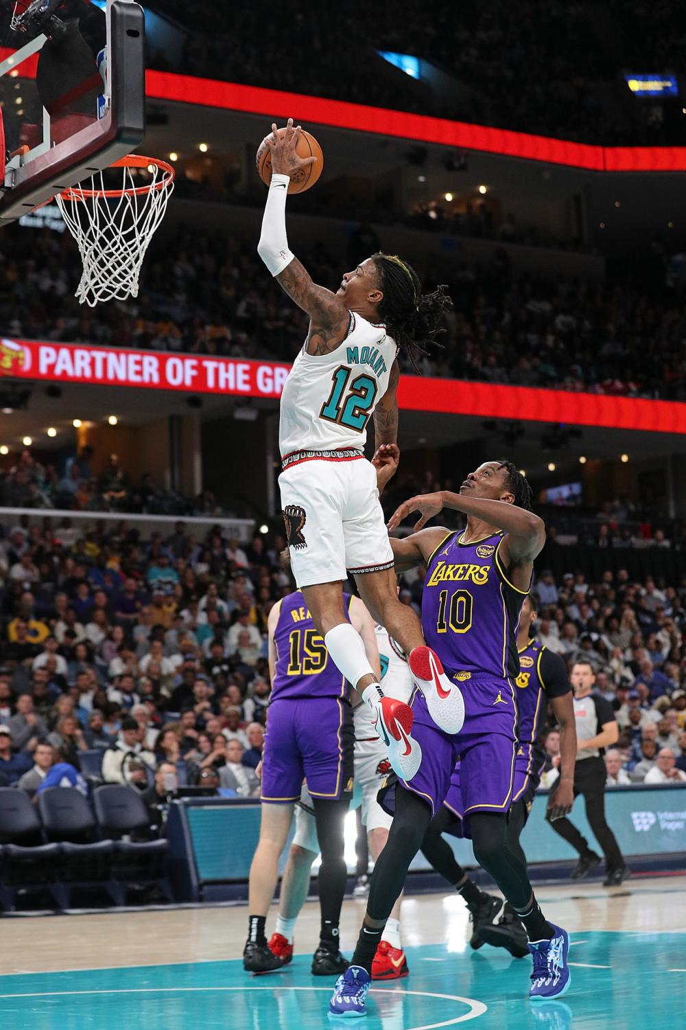 这位年轻的 这位年轻的